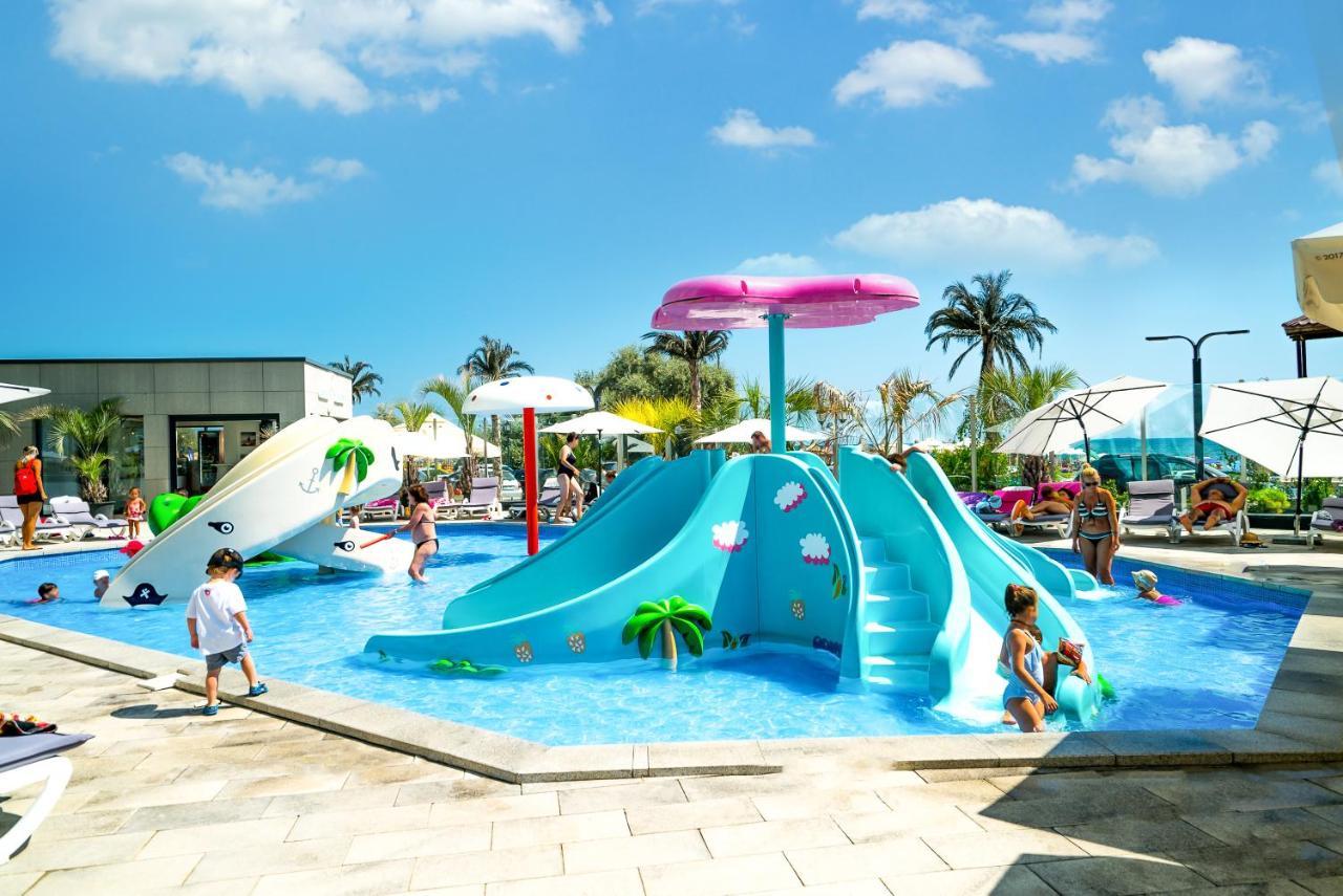 Alezzi Beach Resort Năvodari Екстериор снимка